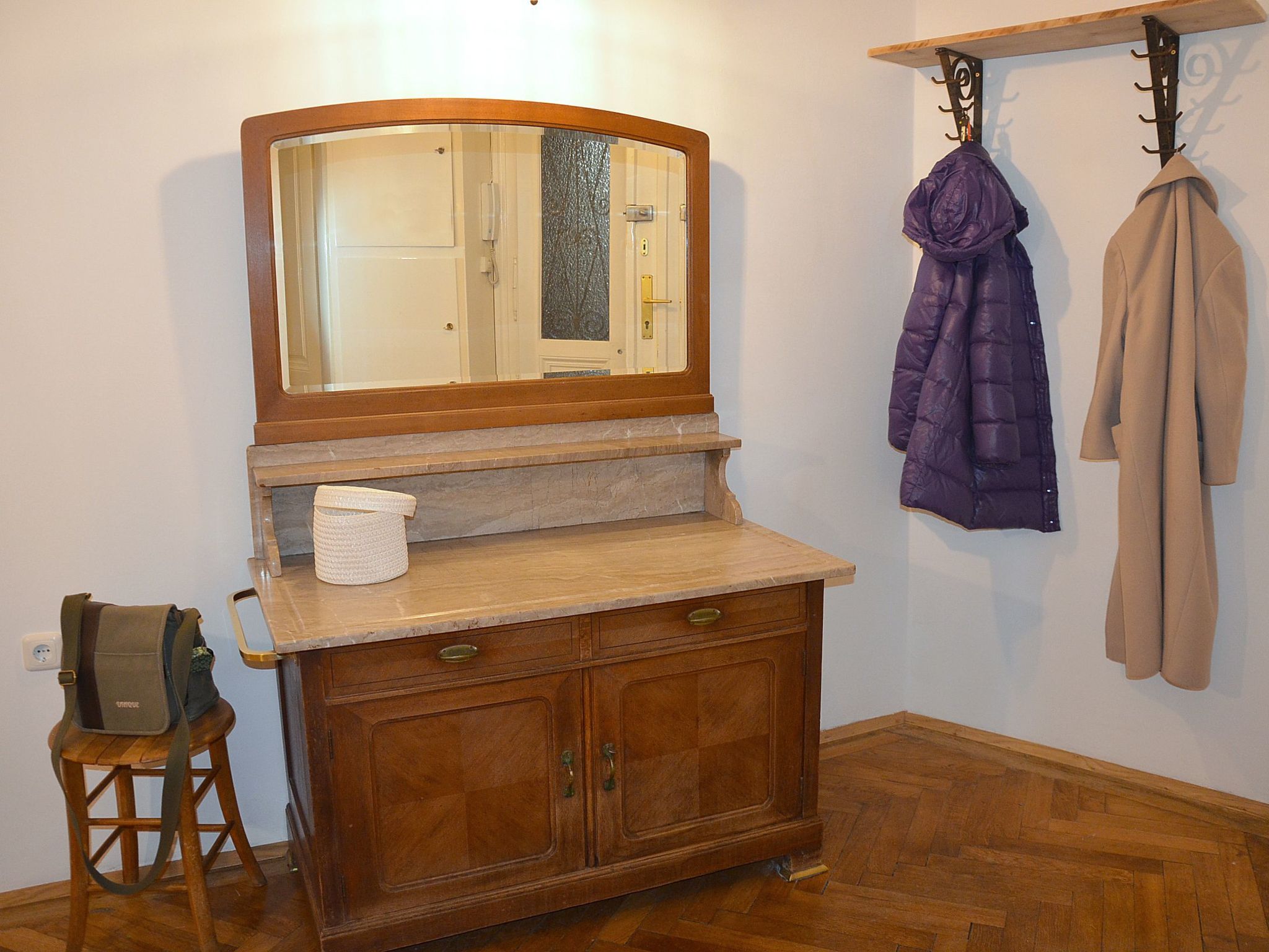 Vienna1090-Image-tags.info