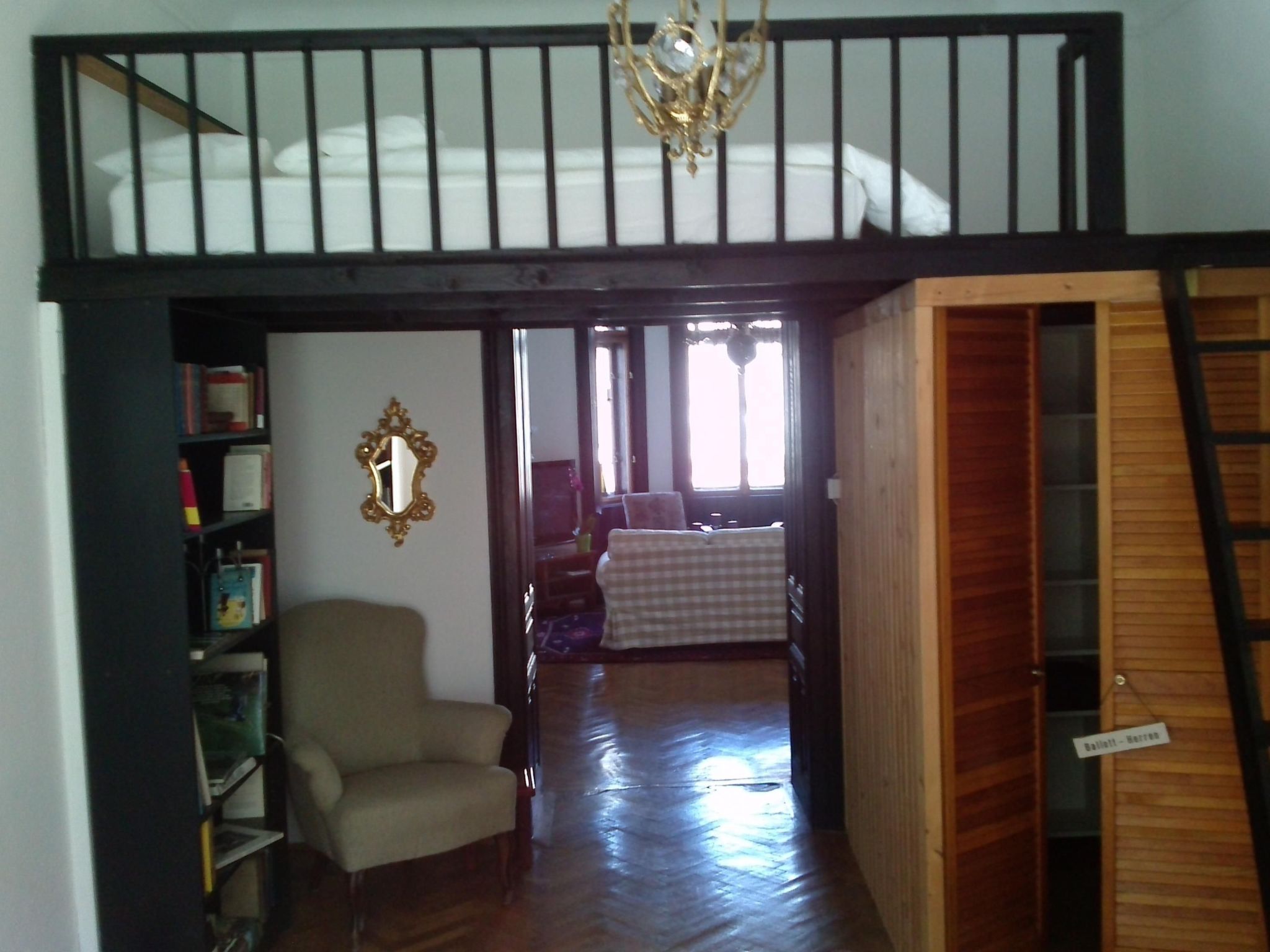 Wohnung in Hernals mit Garten- und Strassenblick