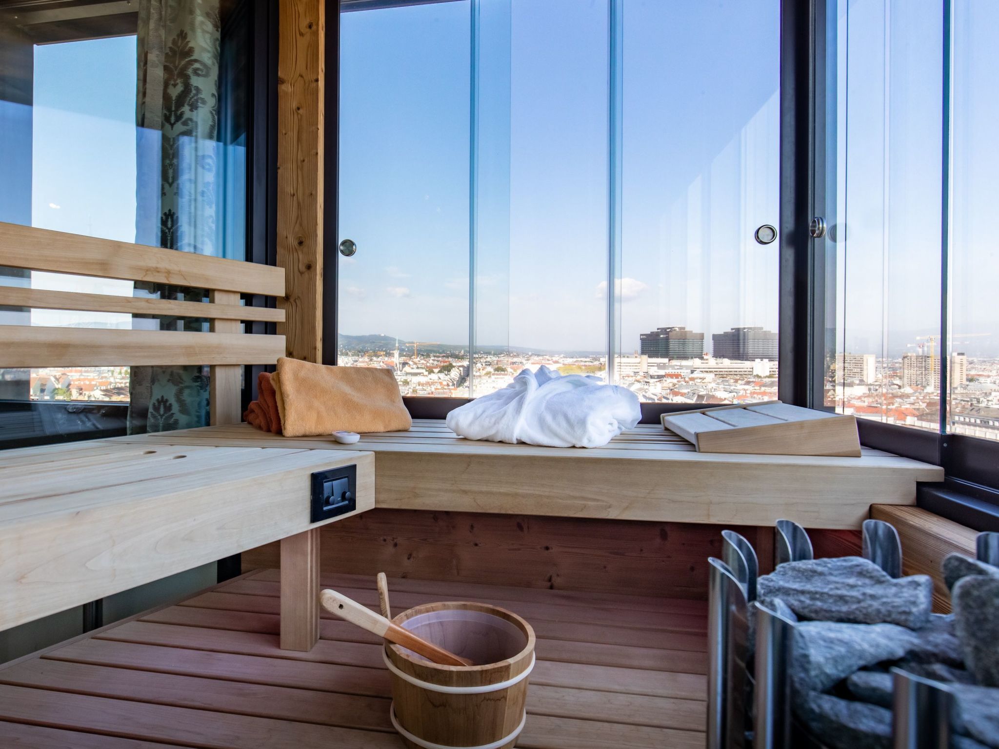 Skyflats City View-Binnen