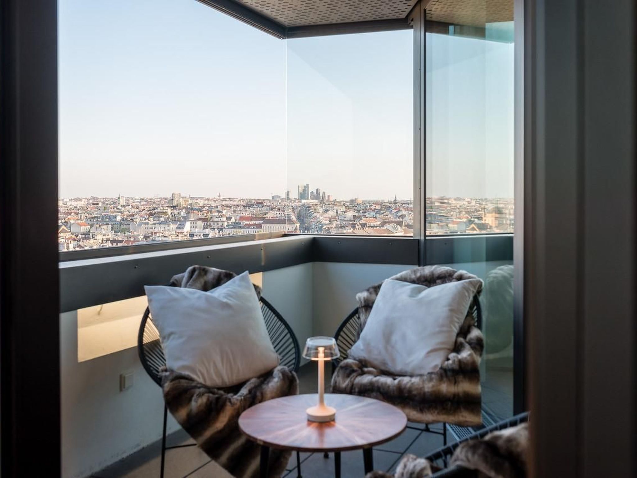 Skyflats City View-Binnen