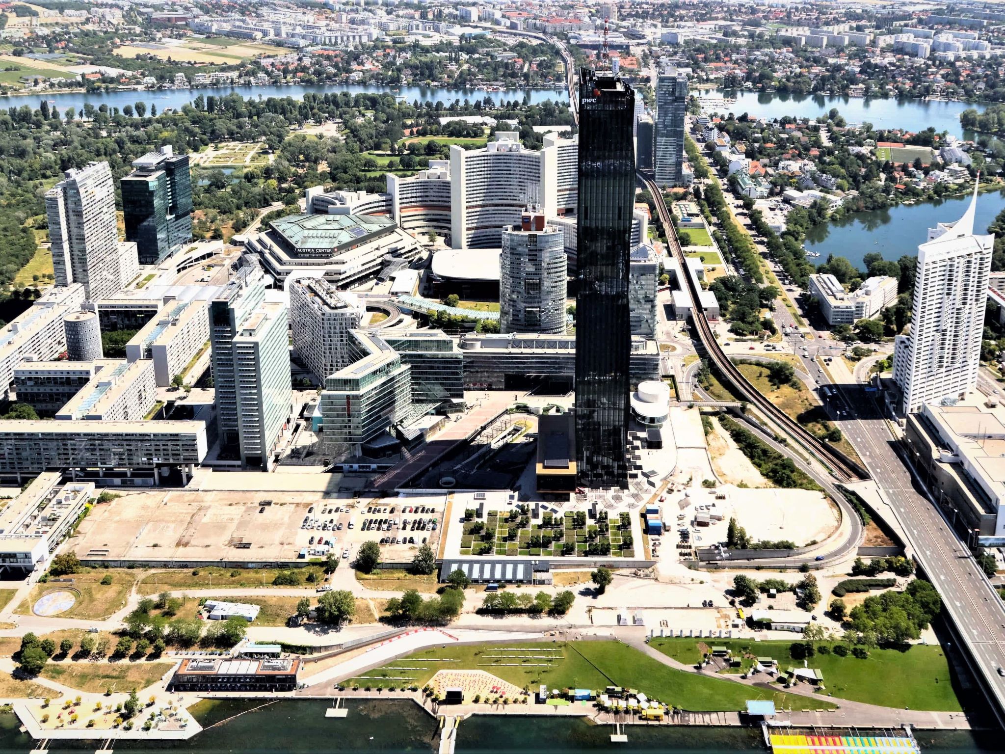 Moderne Wohnung in Kaisermühlen mit Garten und Panoramablick