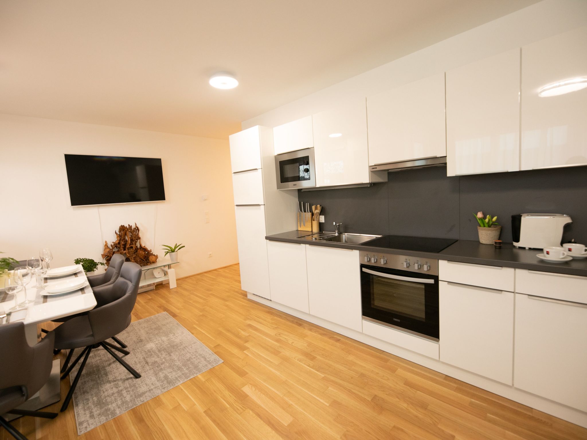 Moderne Wohnung in Kaisermühlen mit Garten und Panoramablick-Image-tags.info