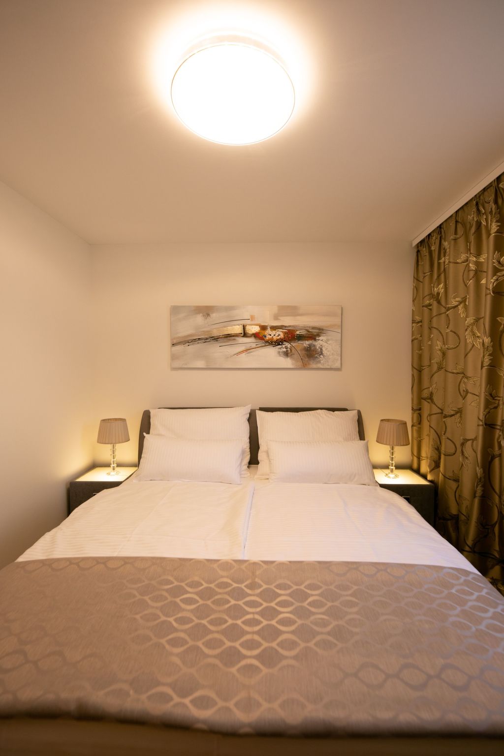 Moderne Wohnung in Kaisermühlen mit Garten und Panoramablick-Image-tags.info