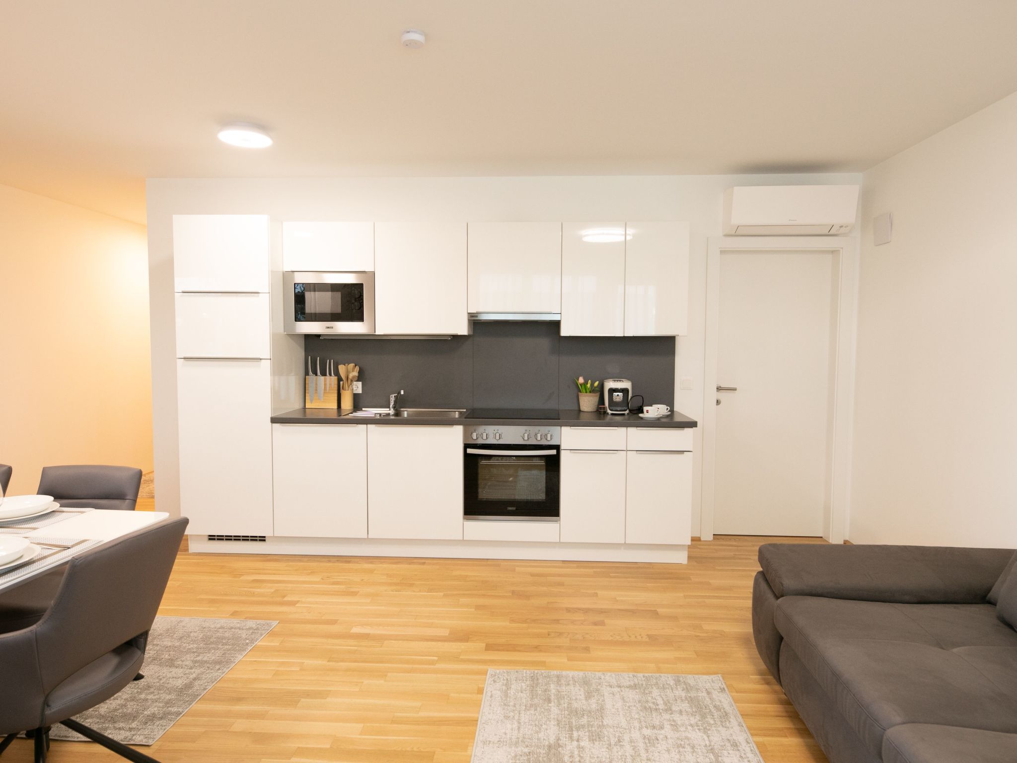 Moderne Wohnung in Kaisermühlen mit Garten und Panoramablick-Image-tags.info