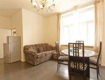Große Ferienwohnung in Fünfhaus mit Garten