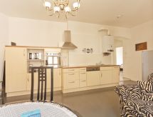Große Ferienwohnung in Fünfhaus mit Garten