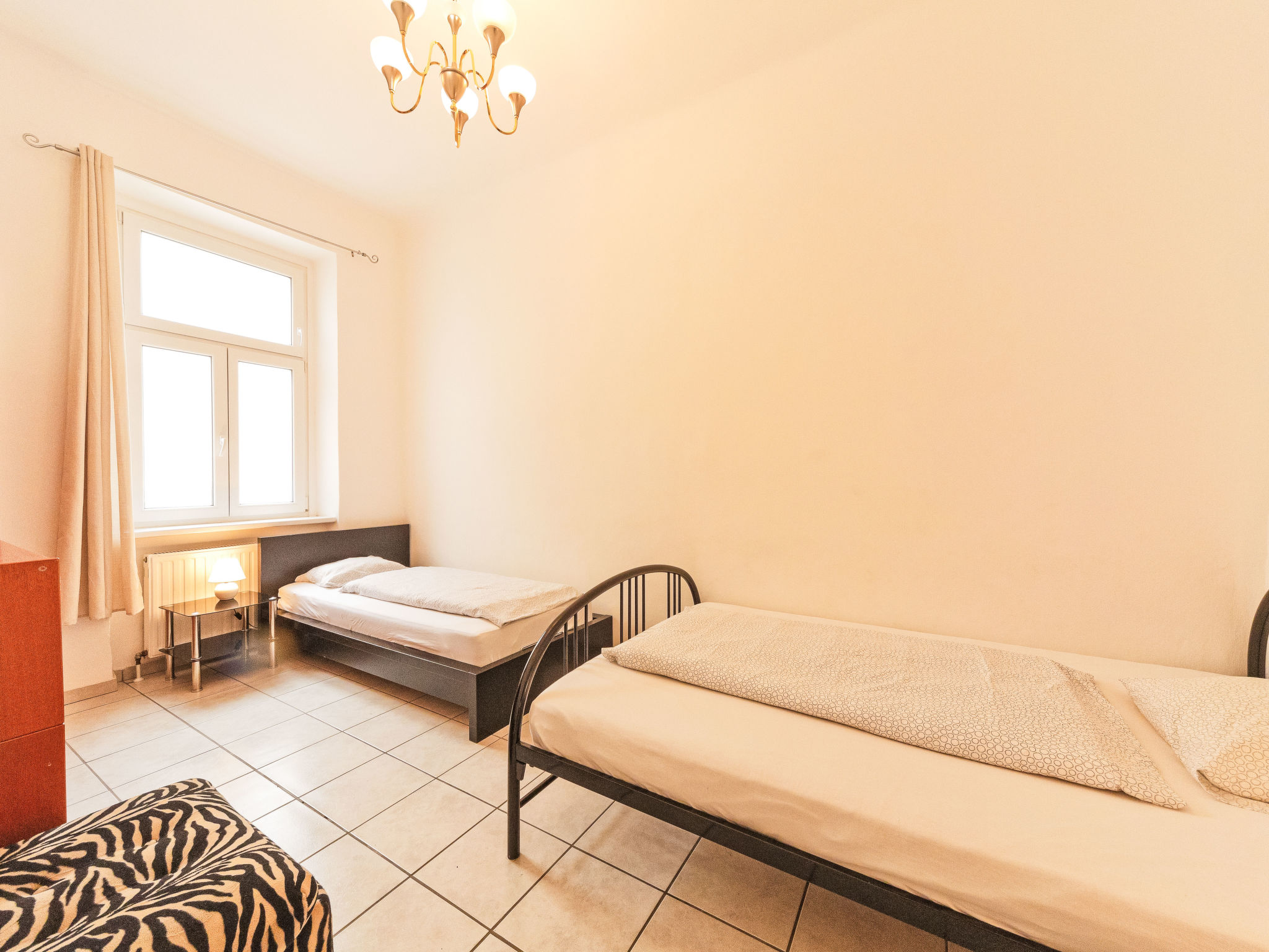 Photo of Große Ferienwohnung in Fünfhaus mit Garten