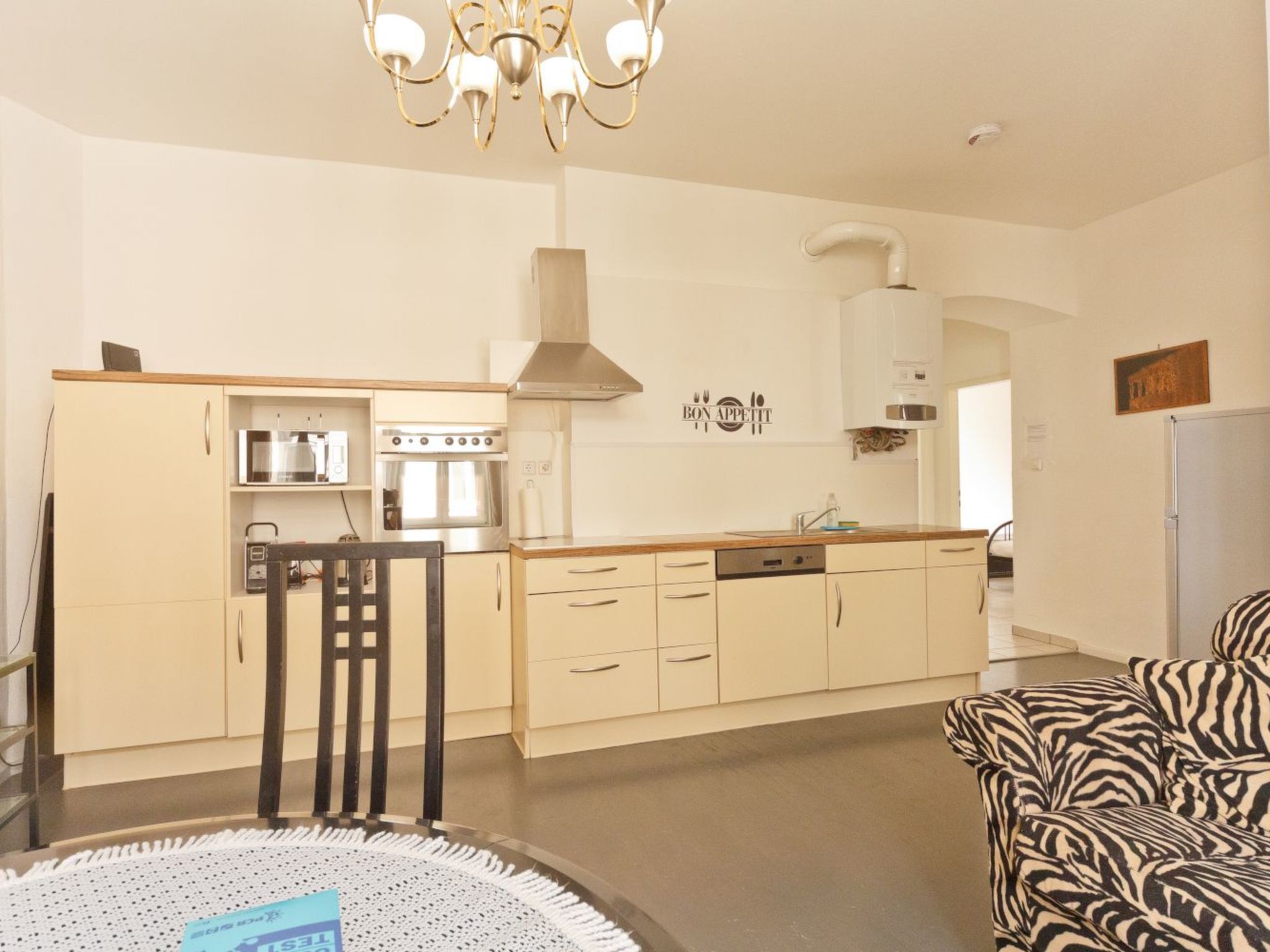 Große Ferienwohnung in Fünfhaus mit Garten