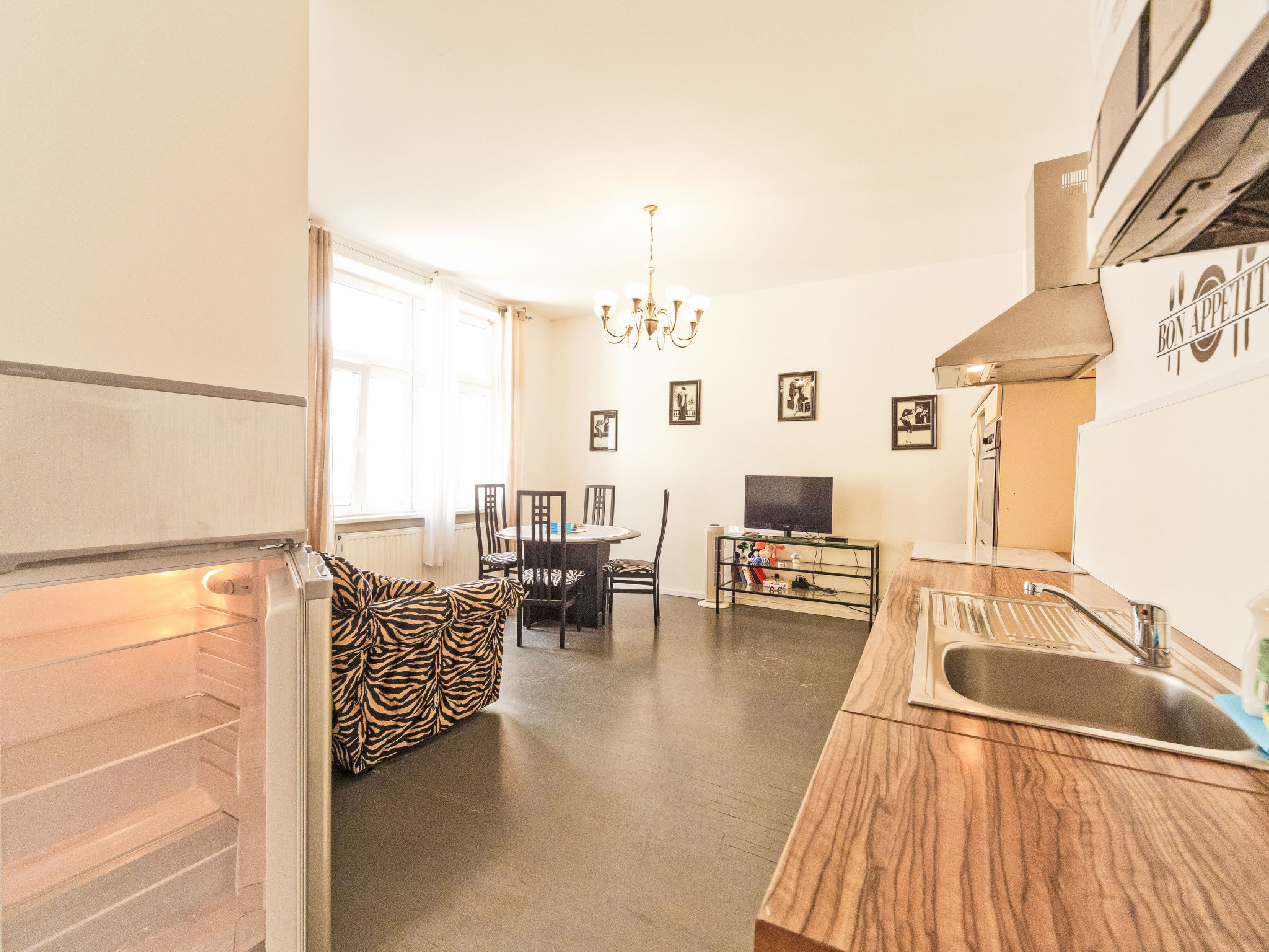 Große Ferienwohnung in Fünfhaus mit Garten