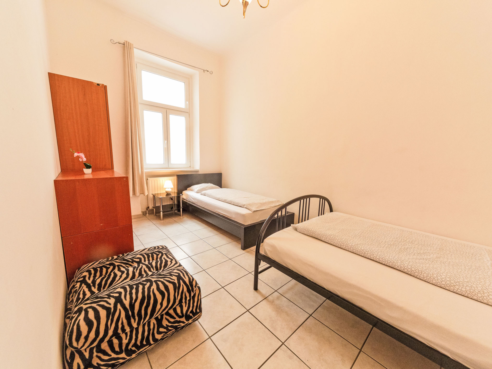 Photo of Große Ferienwohnung in Fünfhaus mit Garten