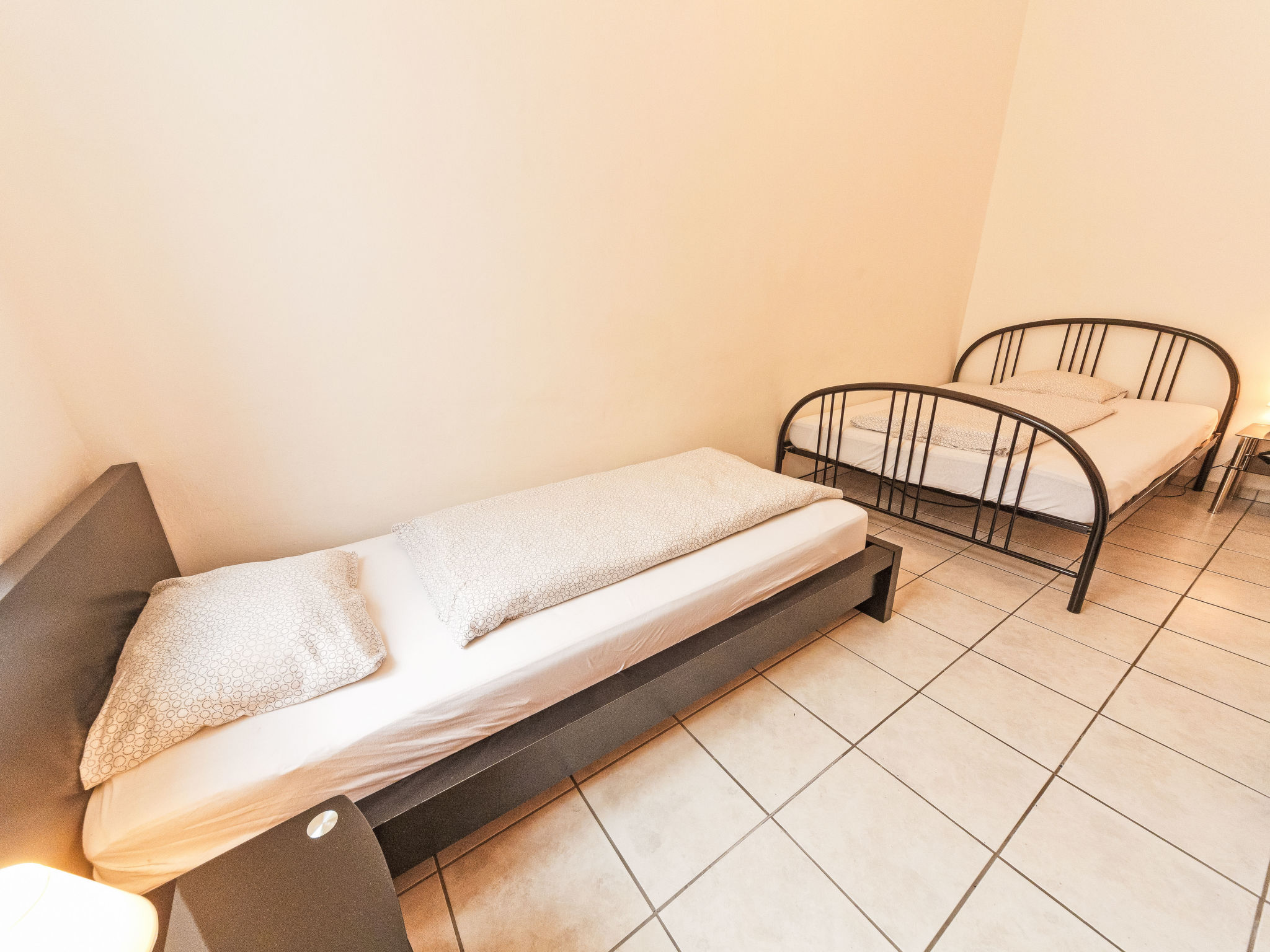 Photo of Große Ferienwohnung in Fünfhaus mit Garten
