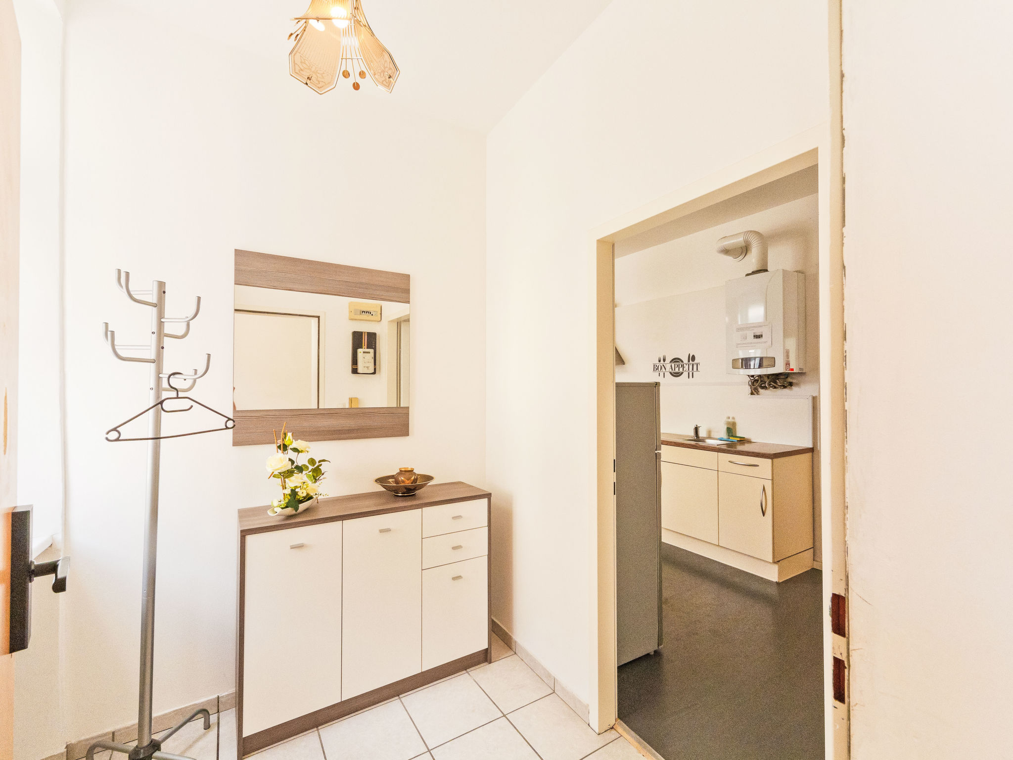 Photo of Große Ferienwohnung in Fünfhaus mit Garten