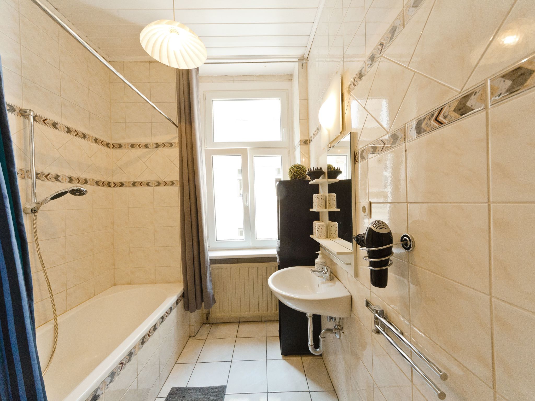 No 5 nahe Schönbrunn-Image-tags.info