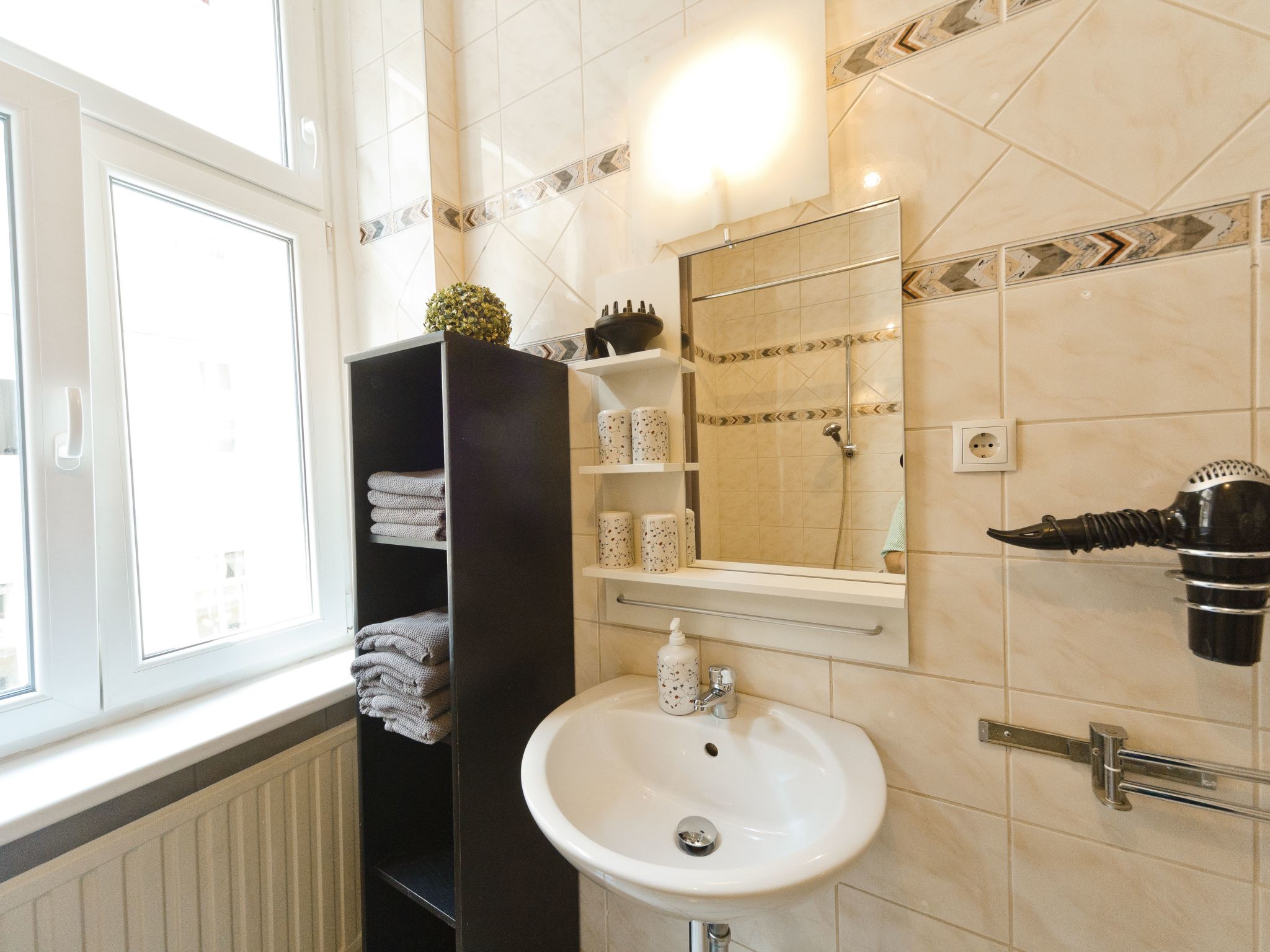 No 5 nahe Schönbrunn-Image-tags.info