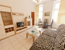Wohnung in Fünfhaus mit Garten