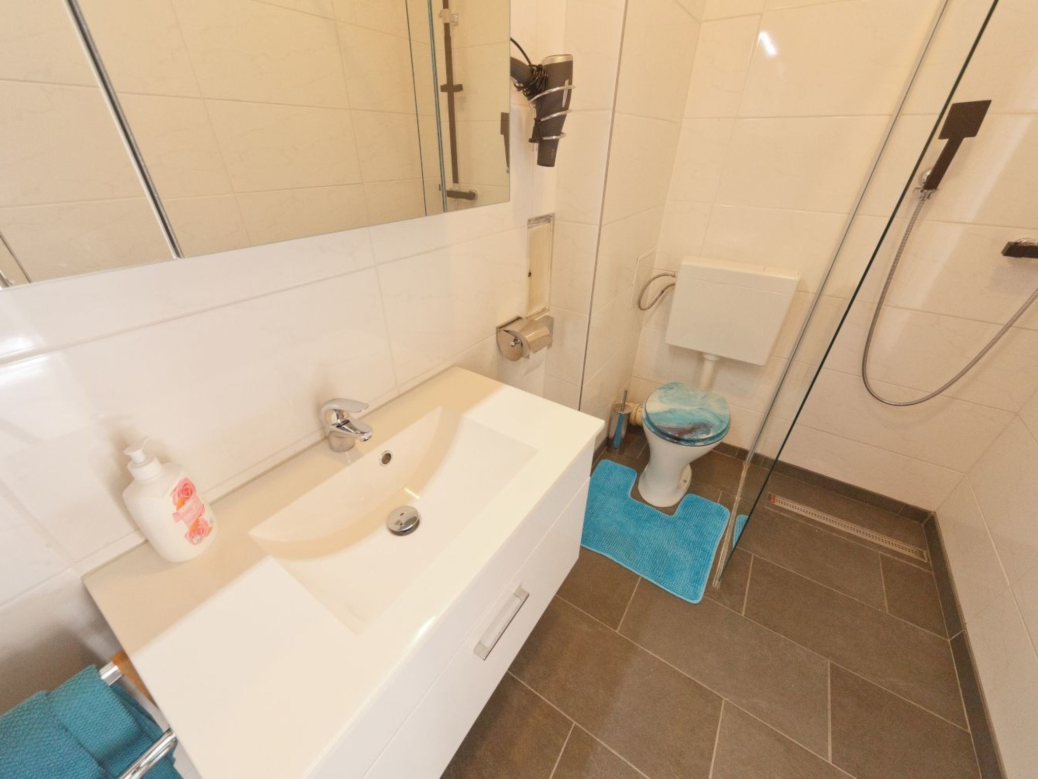 Wohnung in Fünfhaus mit Garten-Image-tags.info