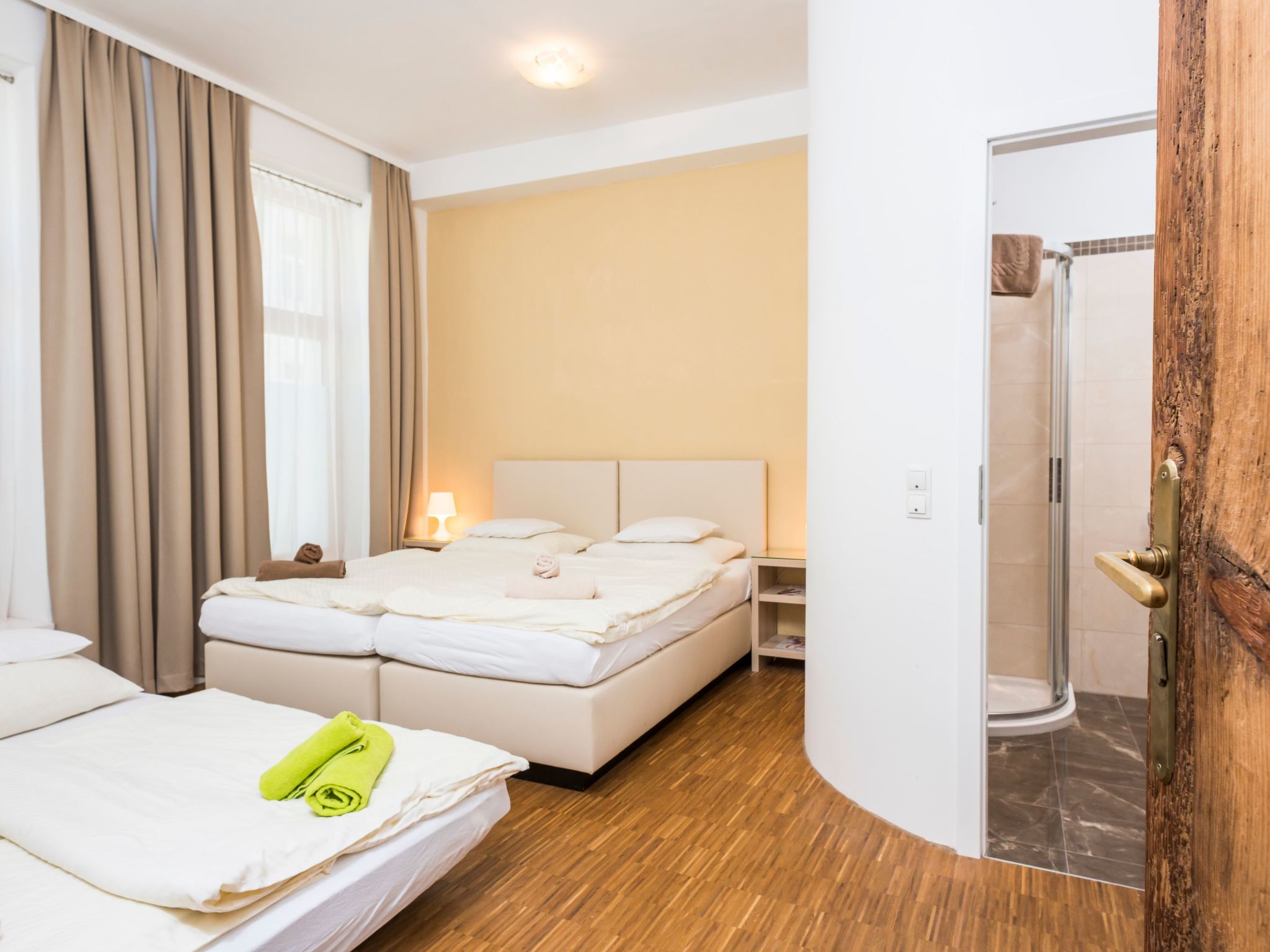 Appartement mit eigenem Garten und Terrasse-Inside