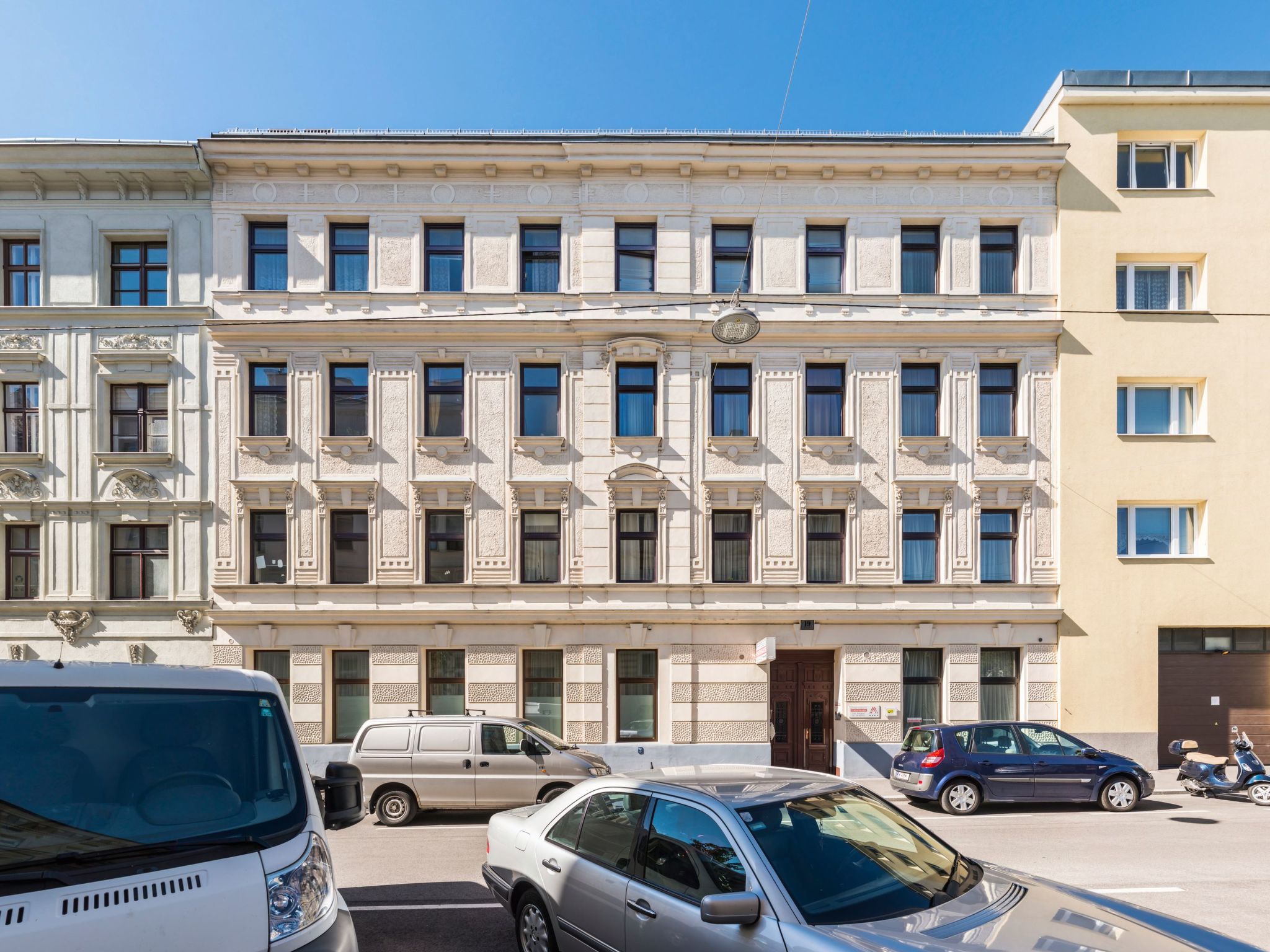 Appartement mit eigenem Garten und Terrasse-Outside