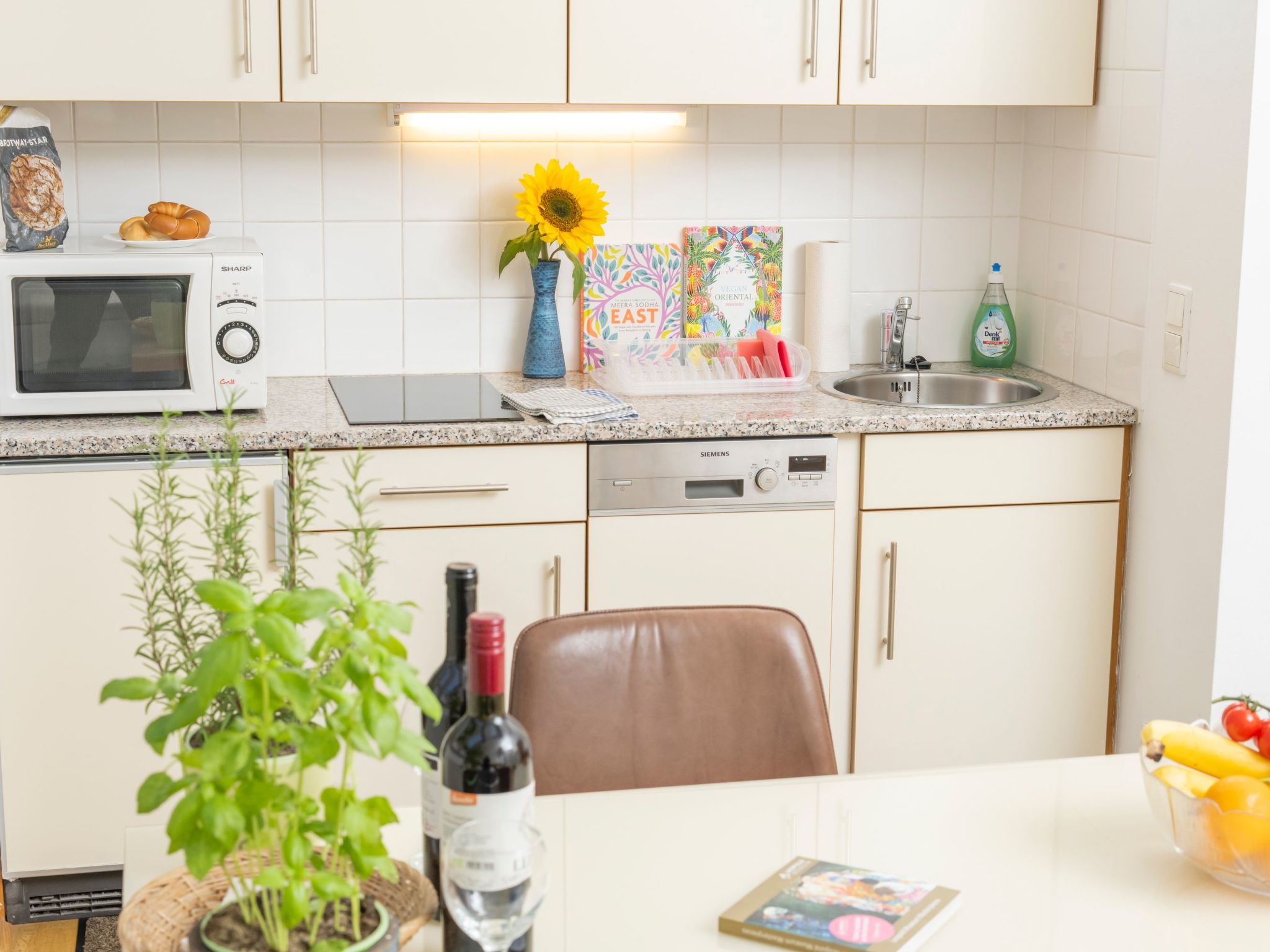 <B>Helles Ferienstudio im Dachgeschoss für Pärchenurlaub-Image-tags.info