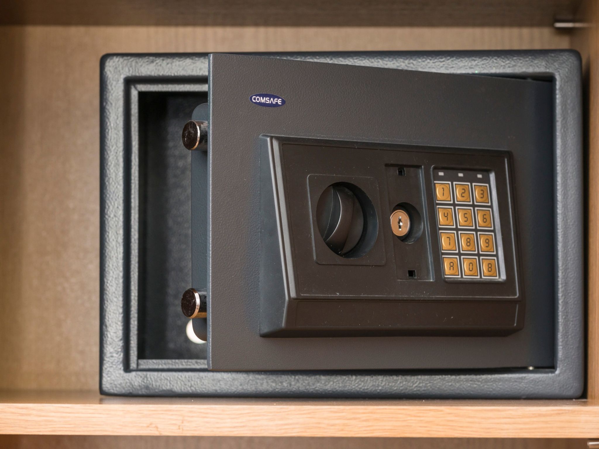 <B>Helles Ferienstudio im Dachgeschoss für Pärchenurlaub-Image-tags.info