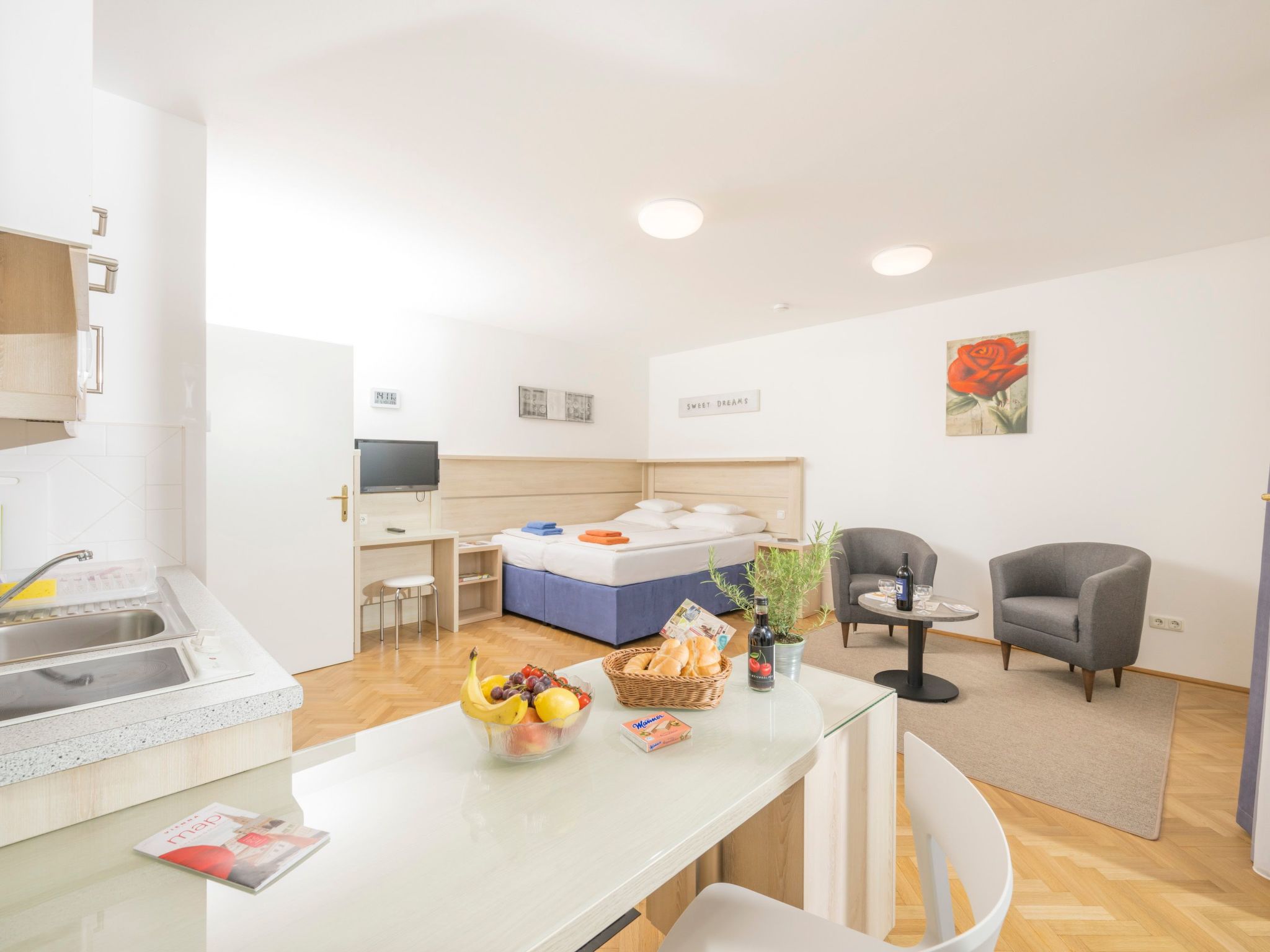 Studioappartement mit Balkon-Image-tags.info