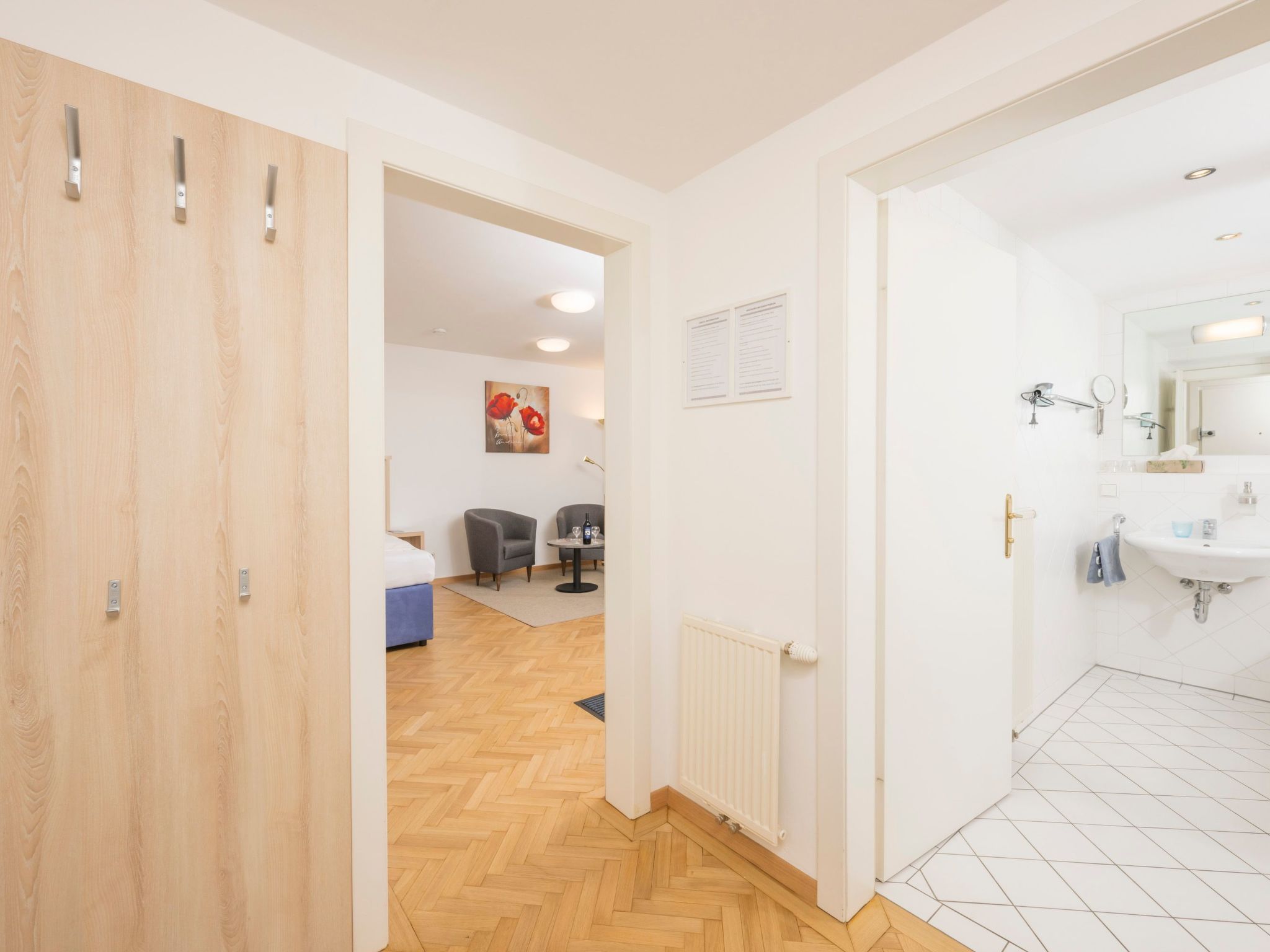 Studioappartement mit Balkon-Image-tags.info