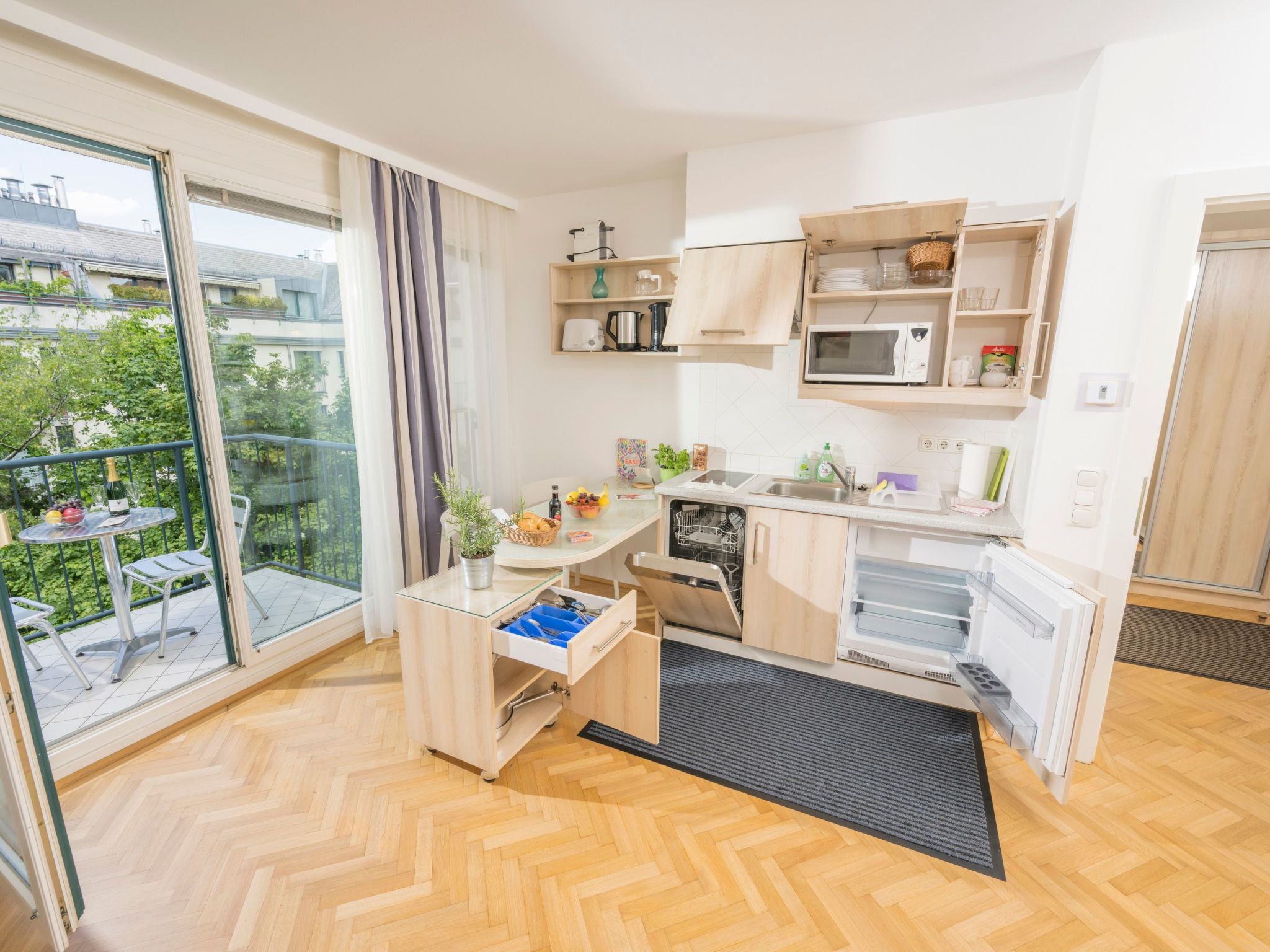 Studioappartement mit Balkon-Image-tags.info