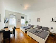 Compact stadsappartement in Wenen-Favoriten met garage - thumbnail 1