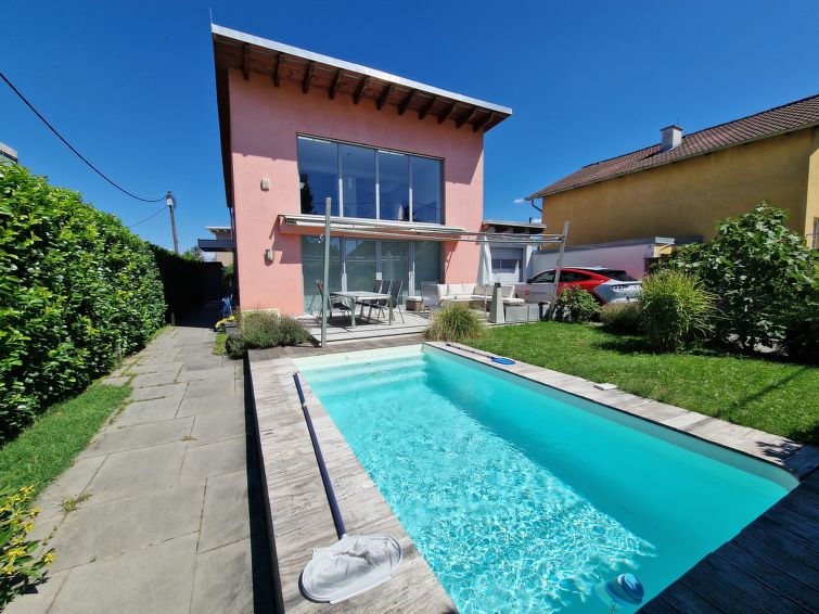 Search and Stay Destinations. Holiday Rentals in Floridsdorf, Vienna - Vienna - Austria