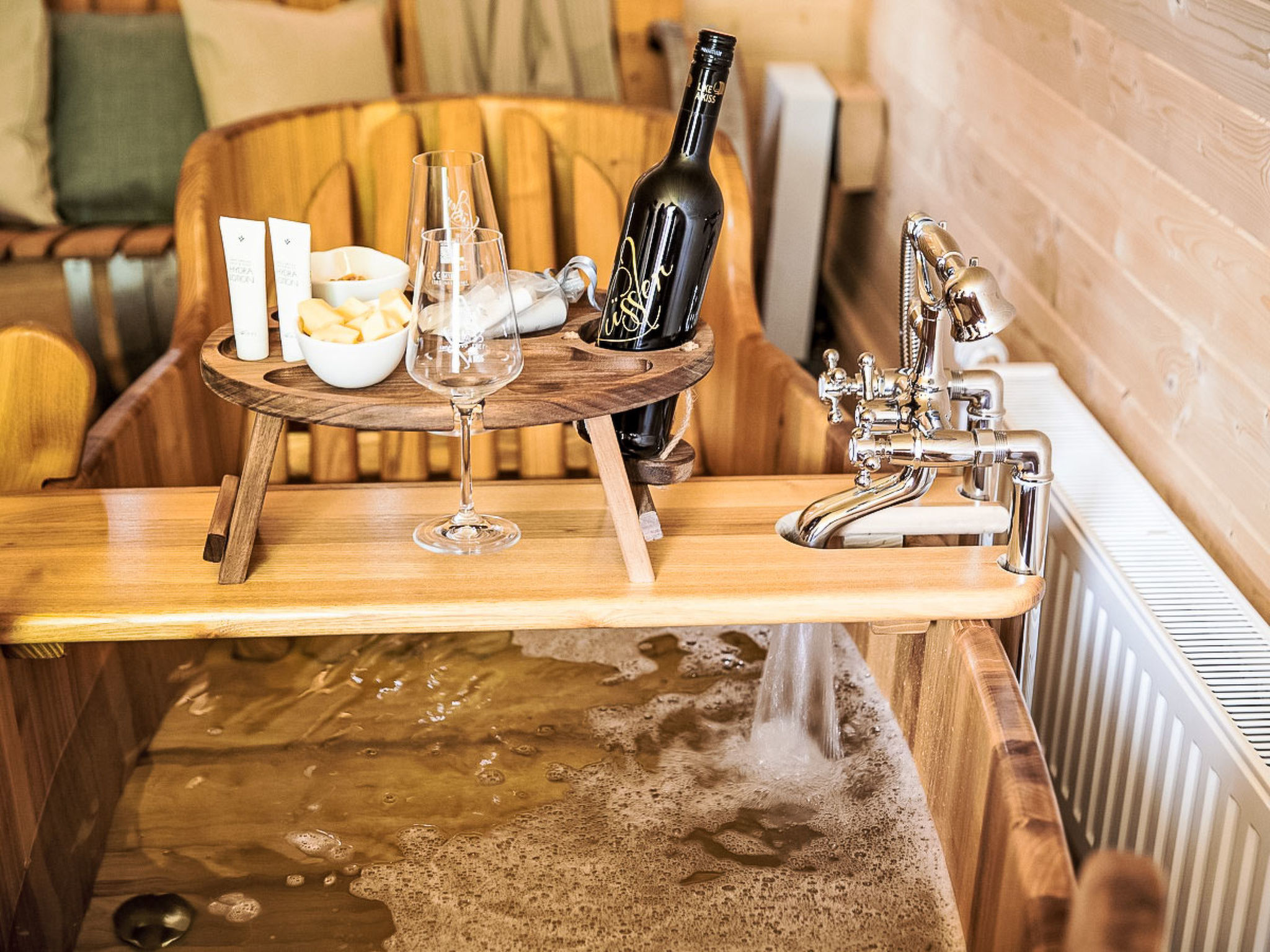 Weinfass-Chalet für 8 in Grub an der March - Binnen