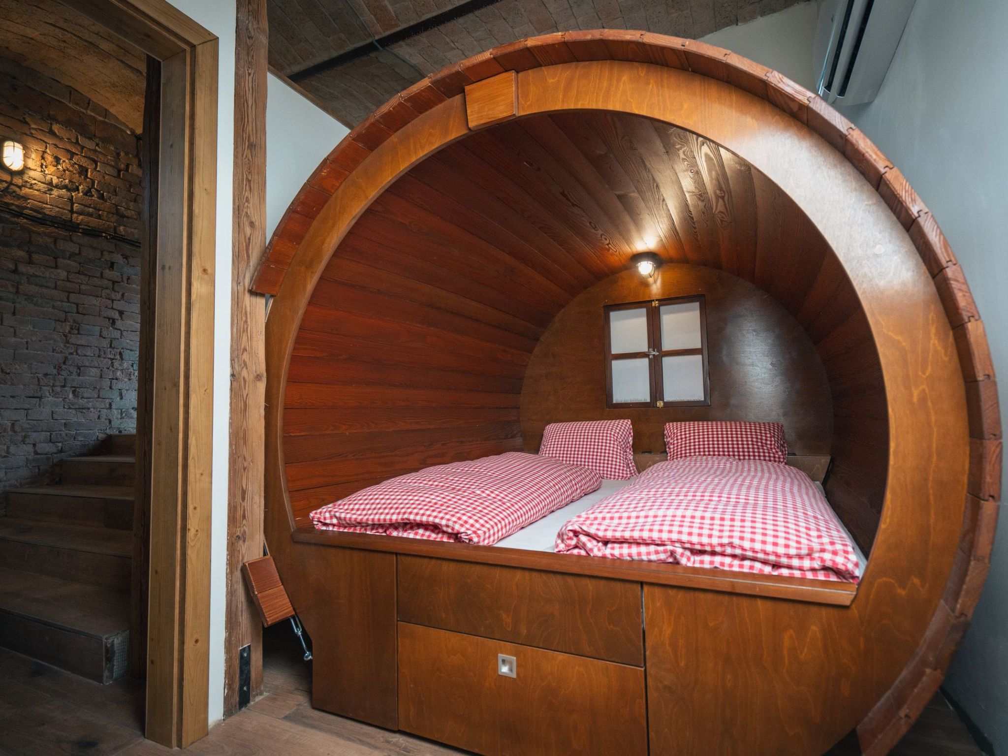 Weinfass-Chalet für 8 in Grub an der March-Binnen