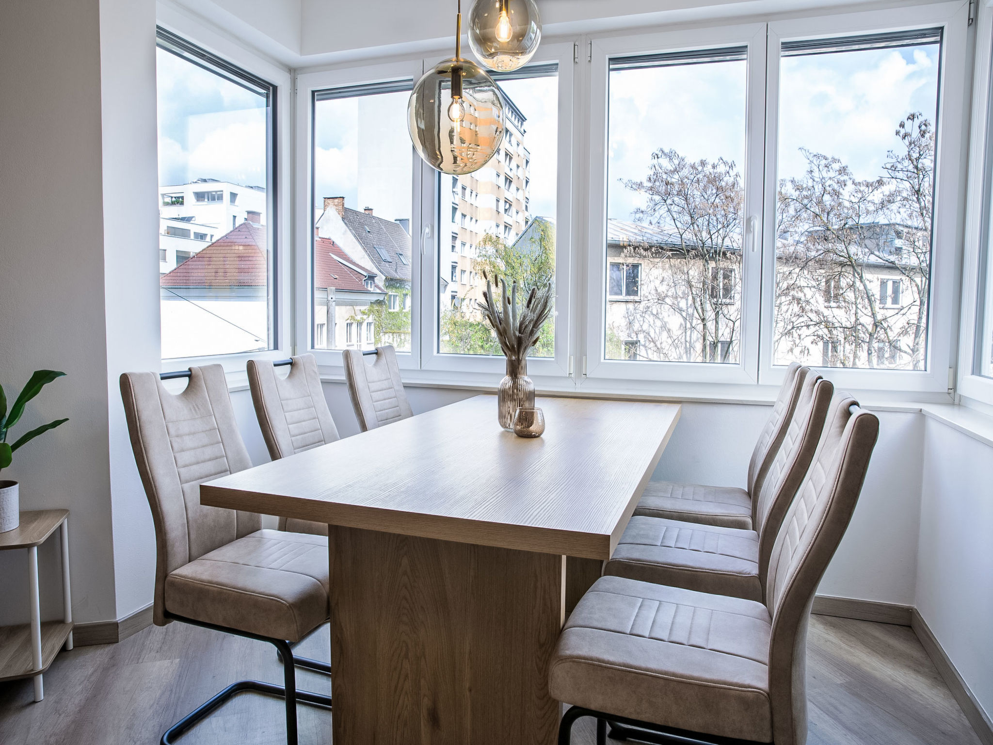 Linz Base Suite - Drinnen