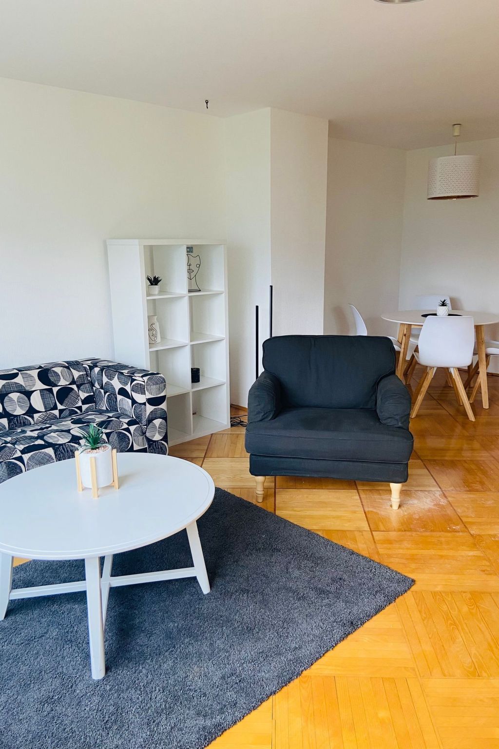 Studio in zentraler Lage - nur wenige Minuten zum See und Stadt-Image-tags.info