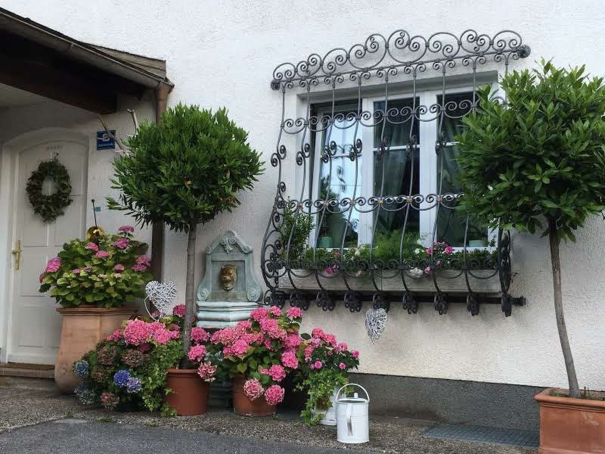 Dachwohnung mit Balkon und Seeblick-Image-tags.info