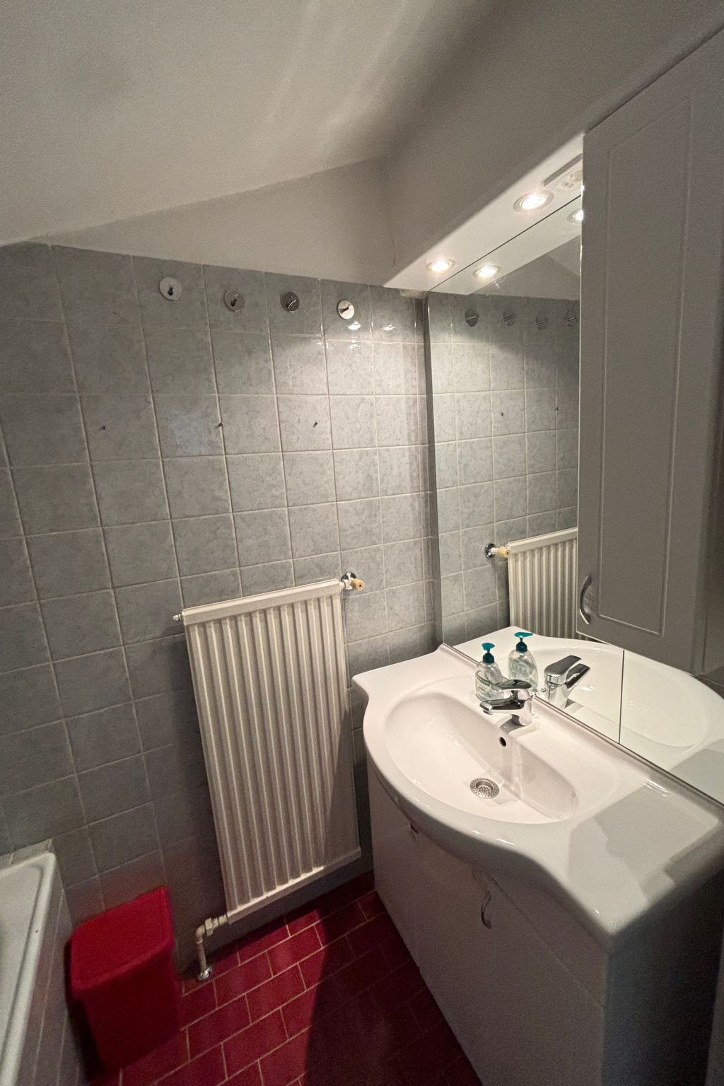 Dachwohnung mit Balkon und Seeblick-Image-tags.info