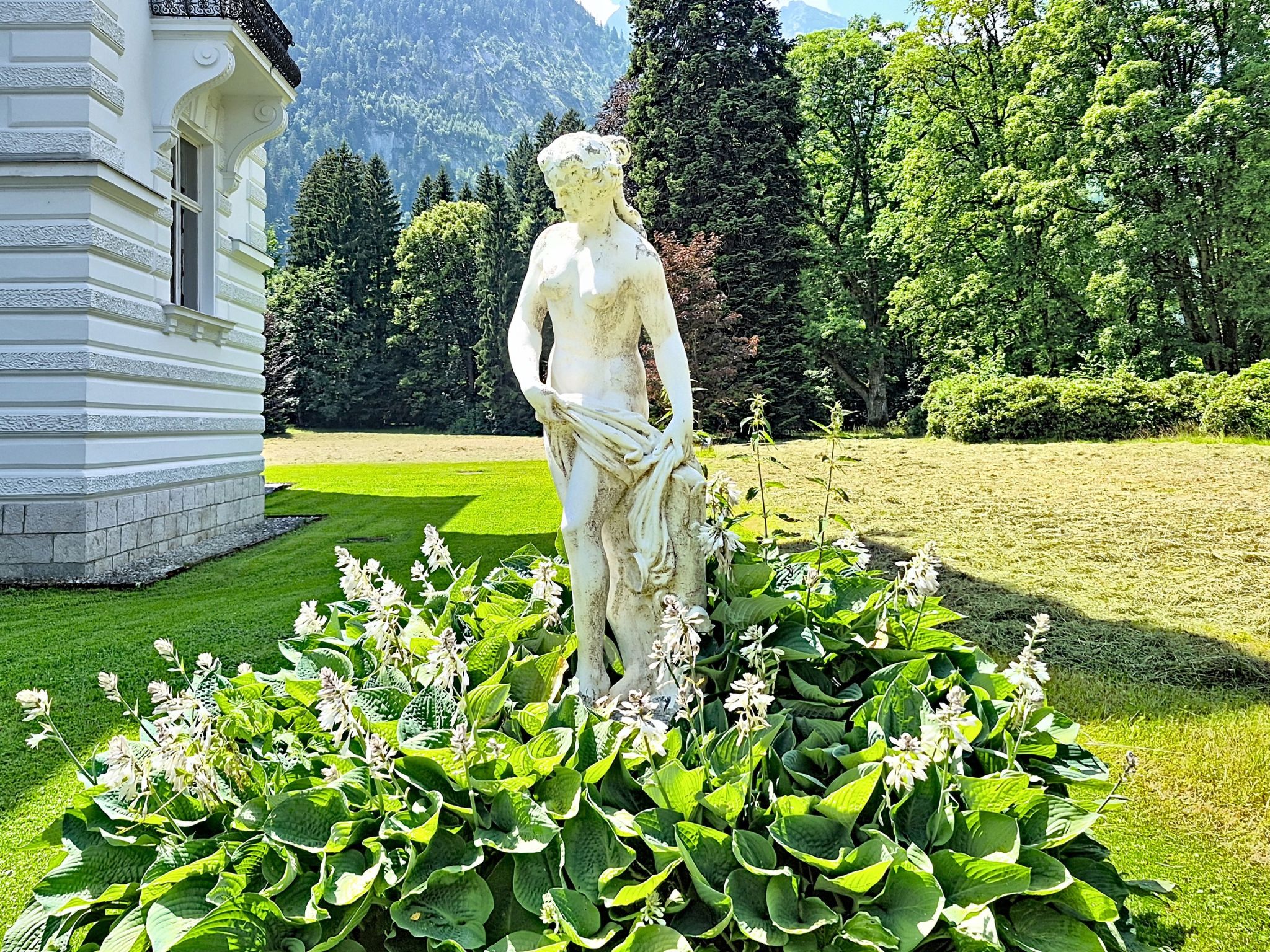 Im Schlosspark mit Hallenbad - Buiten