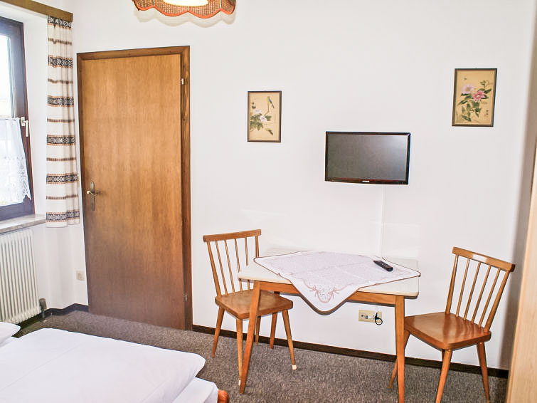 Search and Stay destination Sankt Martin bei Lofer, Salzburg - Austria from AU$ 82. Gabriele