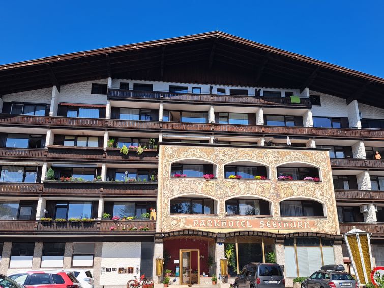 Op 600 m van het meer: ruim appartement Seethurn in Strobl