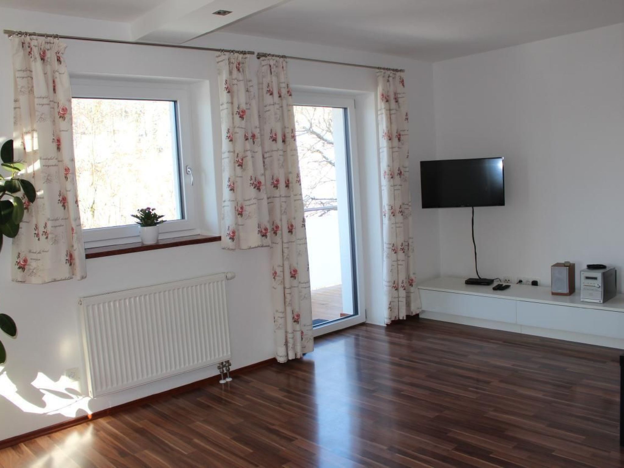 Mit Blick auf die Berge-Image-tags.info