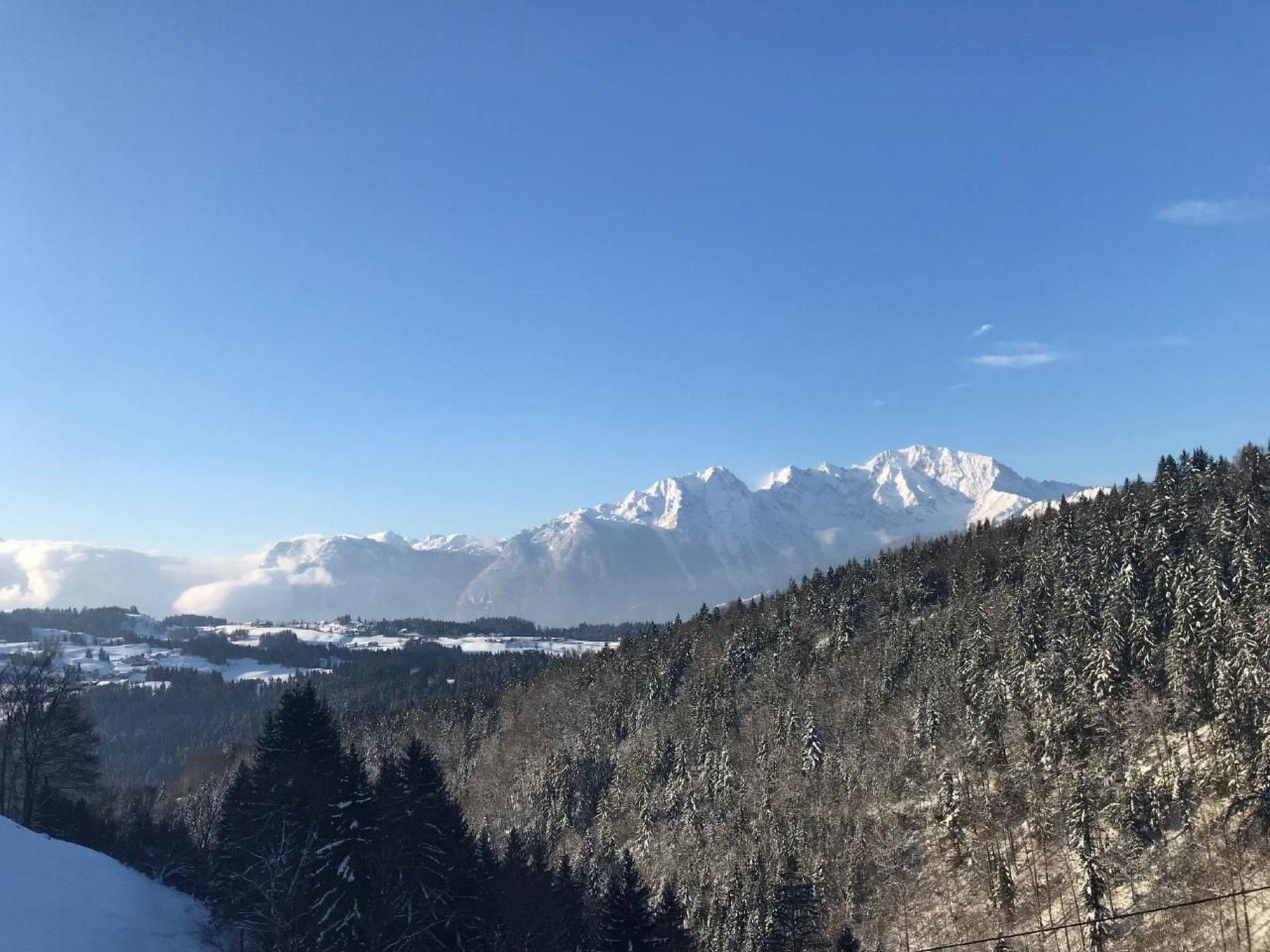 Mit Blick auf die Berge-Image-tags.info