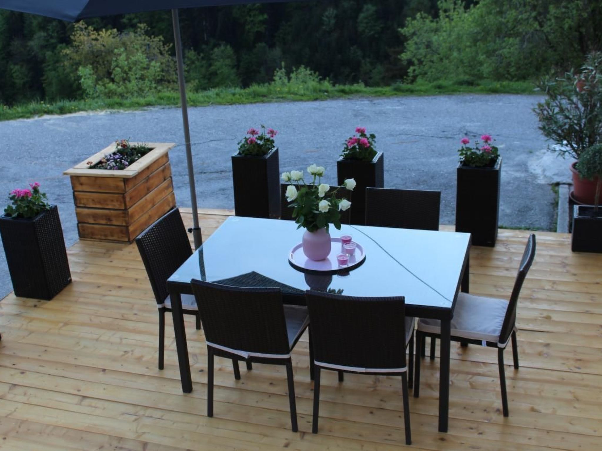 Mit Blick auf die Berge-Image-tags.info