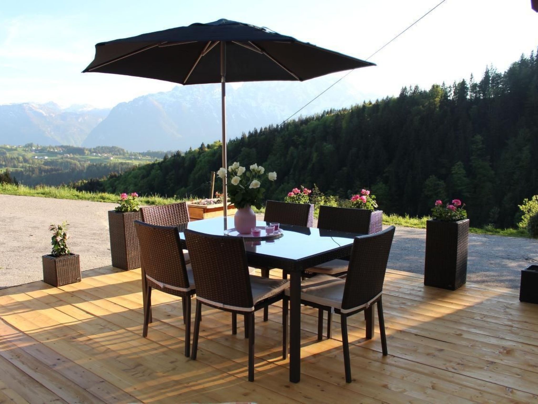 Mit Blick auf die Berge-Image-tags.info