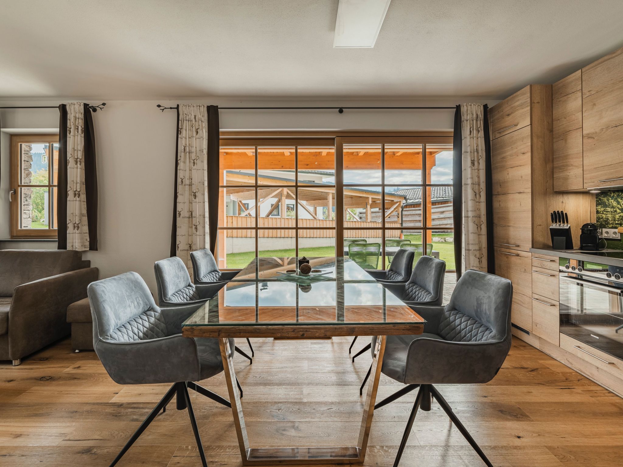 In Rußbach Am Pass Gschütt mit Garten, Terrasse und Grill-Image-tags.info