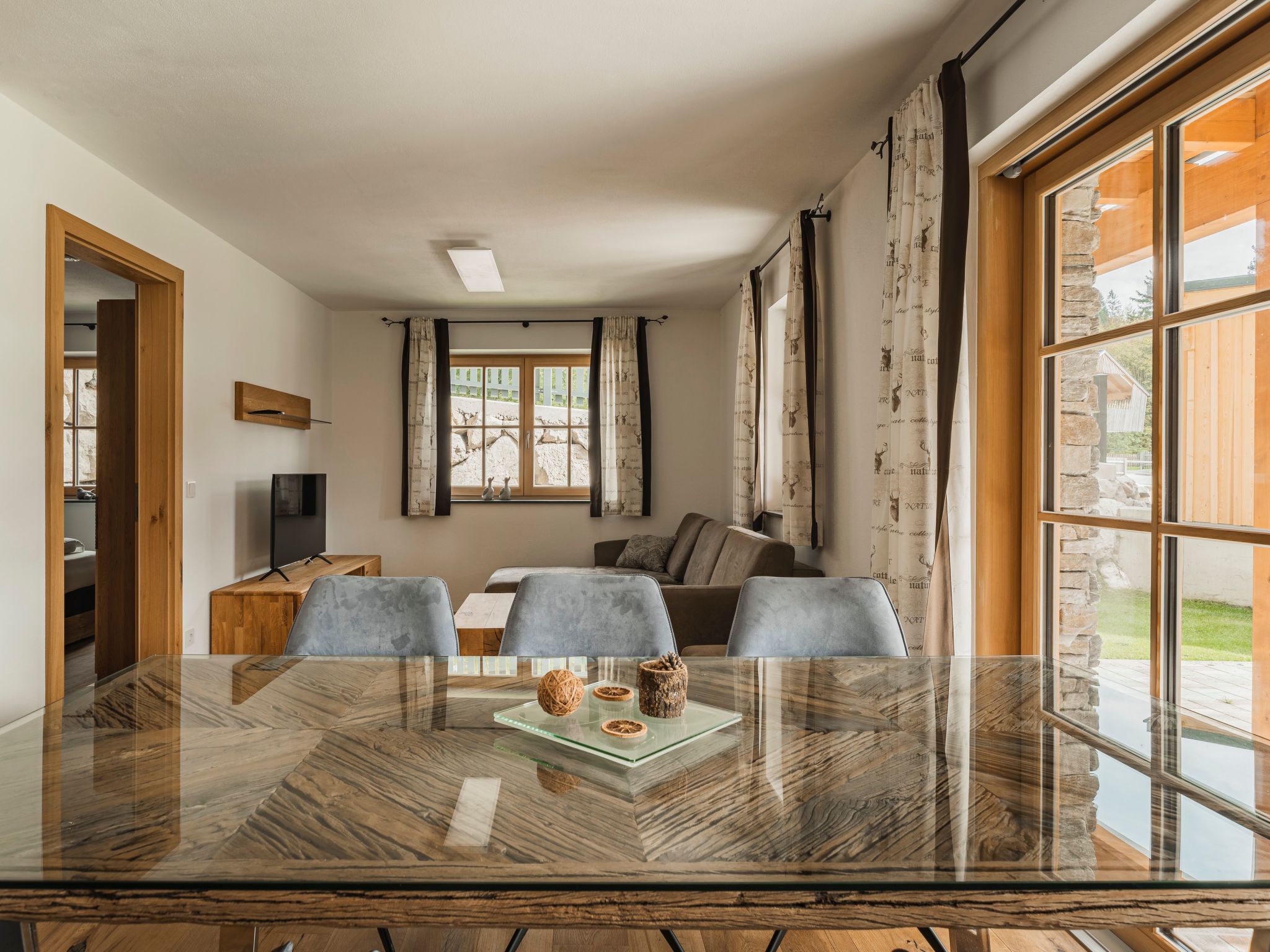 In Rußbach Am Pass Gschütt mit Garten, Terrasse und Grill-Image-tags.info