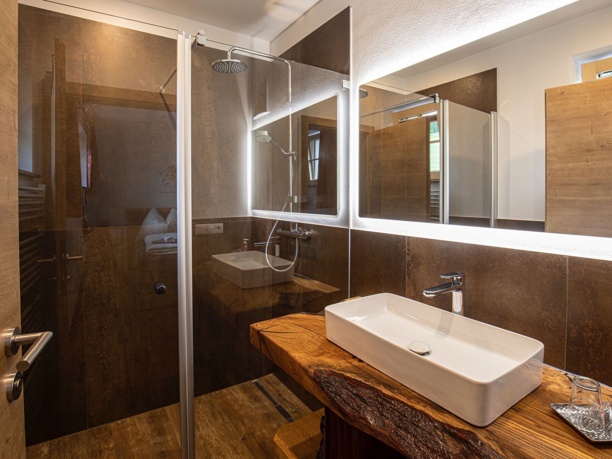 Dachstein Chalet Haus a-Image-tags.info