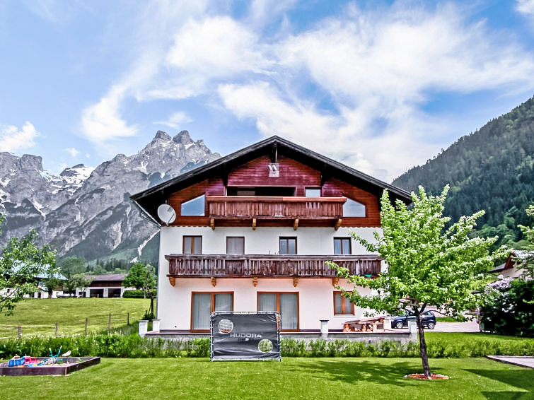 3-Zimmer-Wohnung 65 m2, im Erdgeschoss. Komfortabel und gemütlich eingerichtet: Eingang. Grosses Wohn-/Esszimmer mit 1 Doppeldiwanbett, Essecke und Sat-TV (Flachbildschirm). Ausgang zur Terrasse. 1 Z..