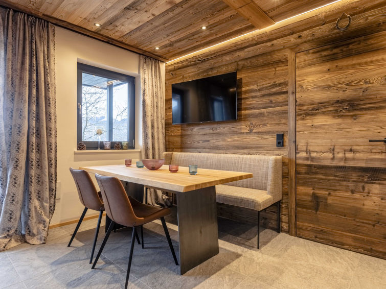 Search and Stay destination Sankt Martin am Tennengebirge, Salzburg - Austria from AU$ 445. für 6 Personen & Infinity Pool