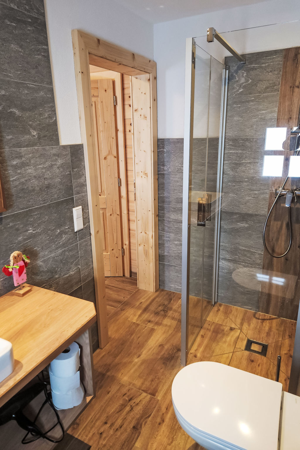 Bathroom / Wellness
