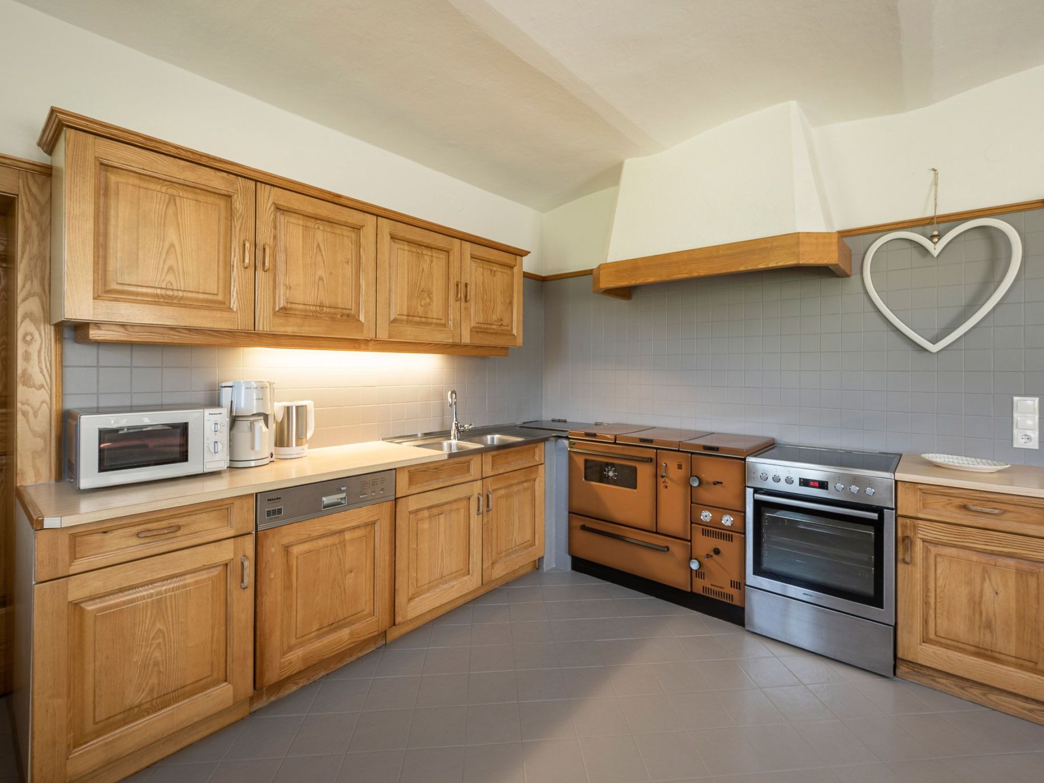 In Schwemmberg mit Grill, Garten und Terrasse-Image-tags.info