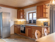 Ruim appartement in Mariapfarr met bergzicht, vlakbij meer en skipiste - thumbnail 4